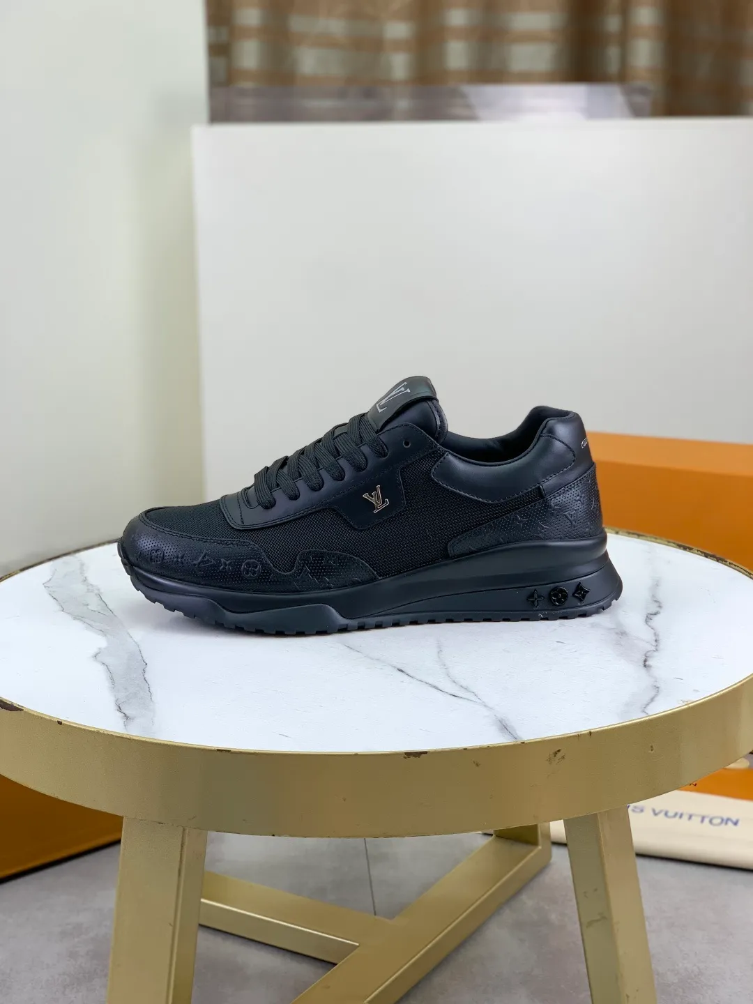 Men's men's shoes P680 new style 💶[LOUIS VUITTON] (original order) new style 🍀LV Louis Vuitton * - top version of LV classic trendy shoes! Use imported original cowhide and water-dyed cowhide lining. The latest original wear-resistant TPU combination outsole! High quality products! Multiple colors available, code number: 38-44 (45 46 customized)
